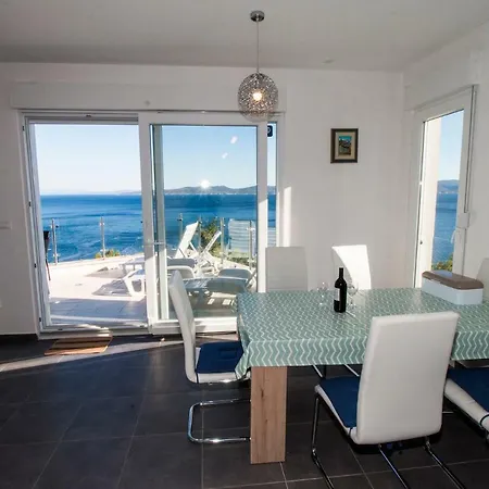 公寓 Luxury By The Sea